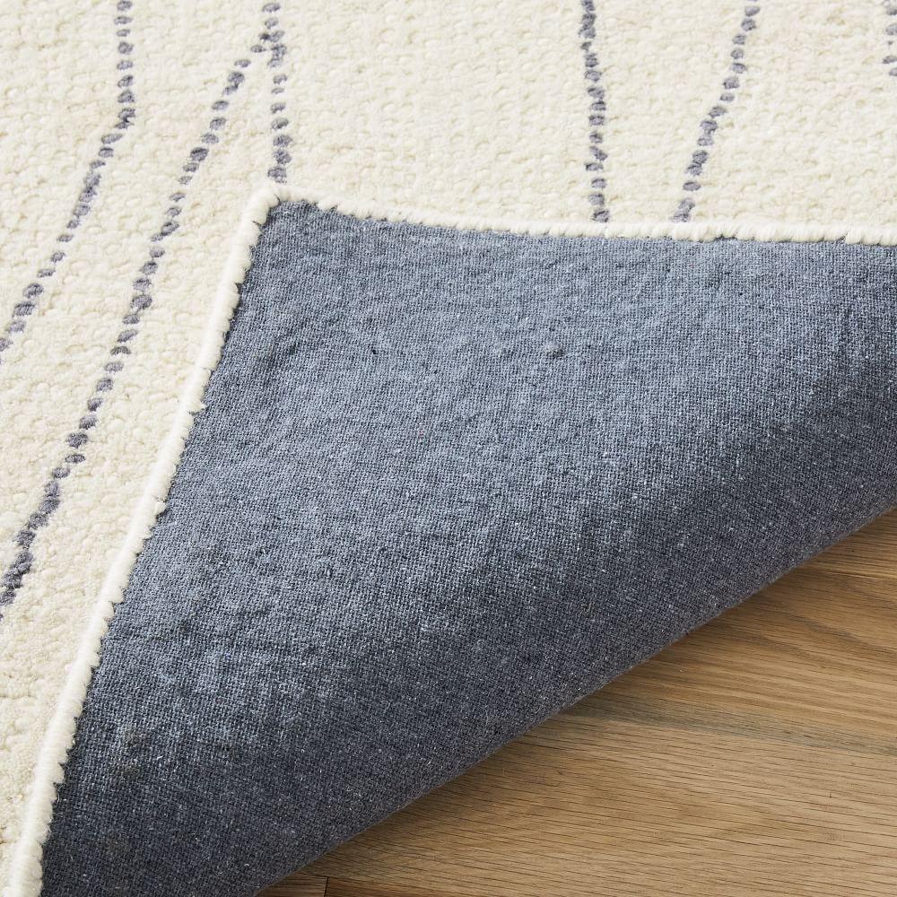 SAFI RUG（サフィラグ） 140 x 200 cm Safi Rug - West Elm Australia